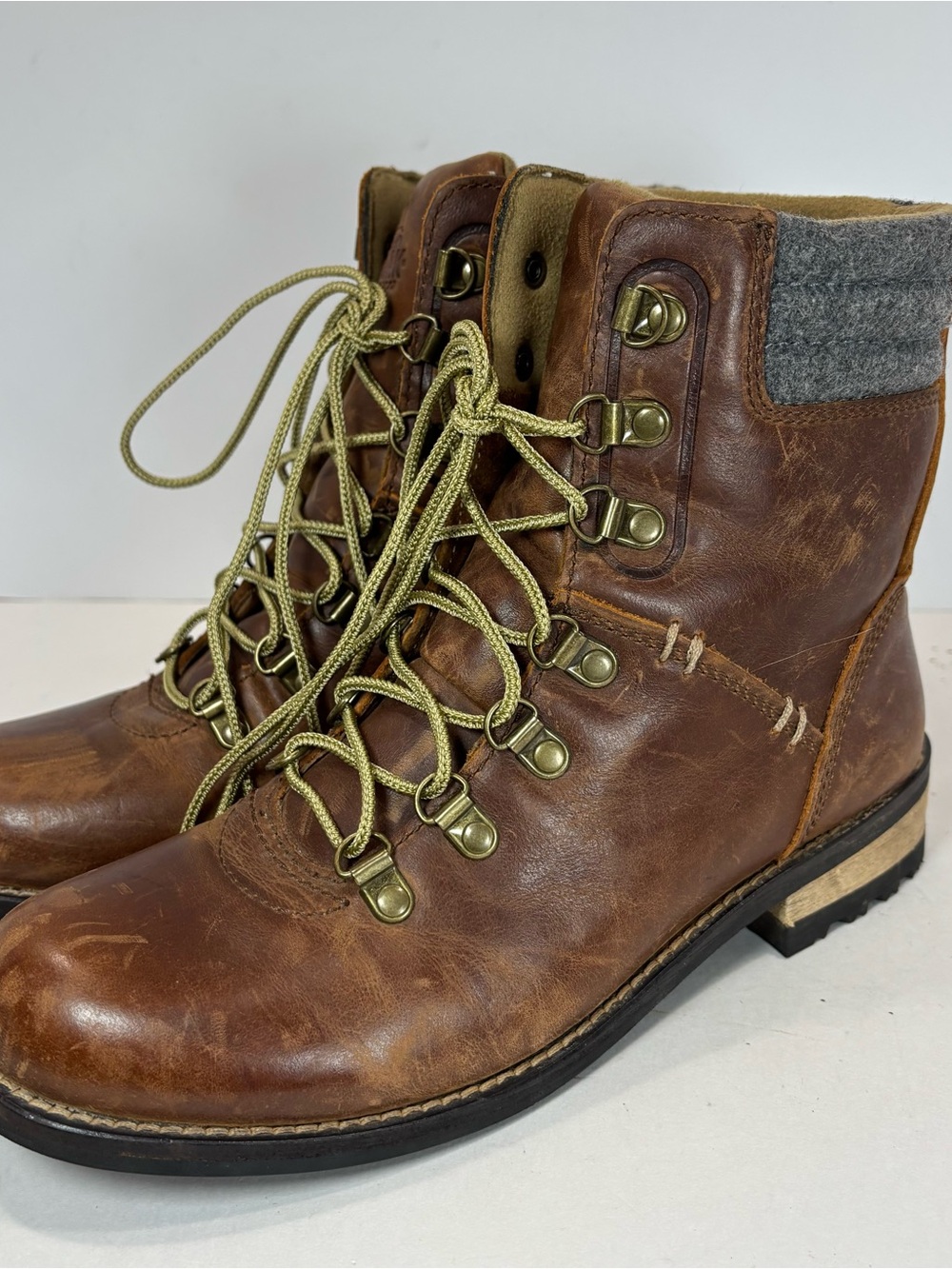 Kodiak Surrey II Hiking Boots Sz 7 Brown Waterproof Leather Thinsulate Hiking